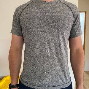Rhone Gray Workout Tee Shirt